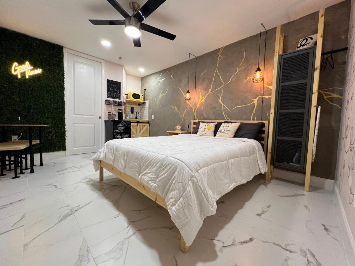 Busch Gardens Bliss Suite-2 แทมปา ภายนอก รูปภาพ